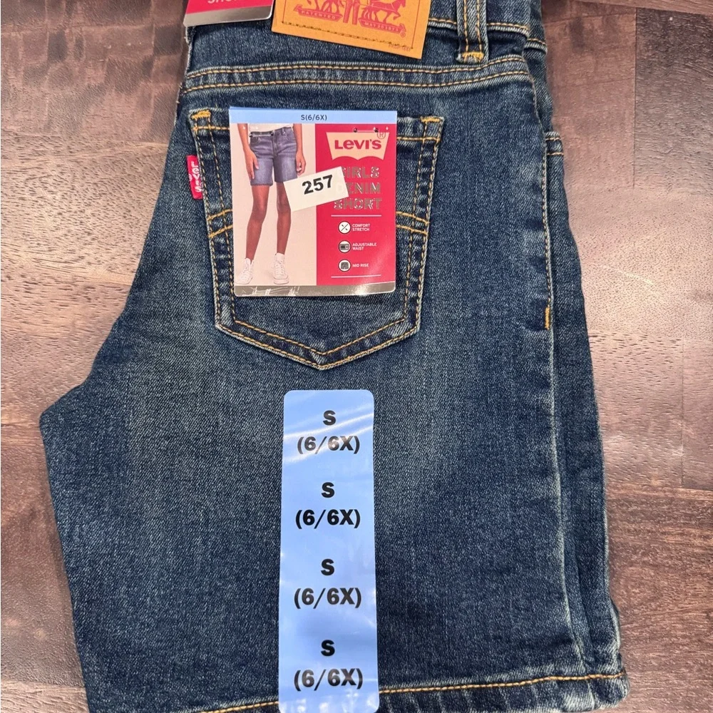 Kids Levi's‎ Dark Blue Denim Girlfriend Midi Shorts, Girls 6/6x NWT